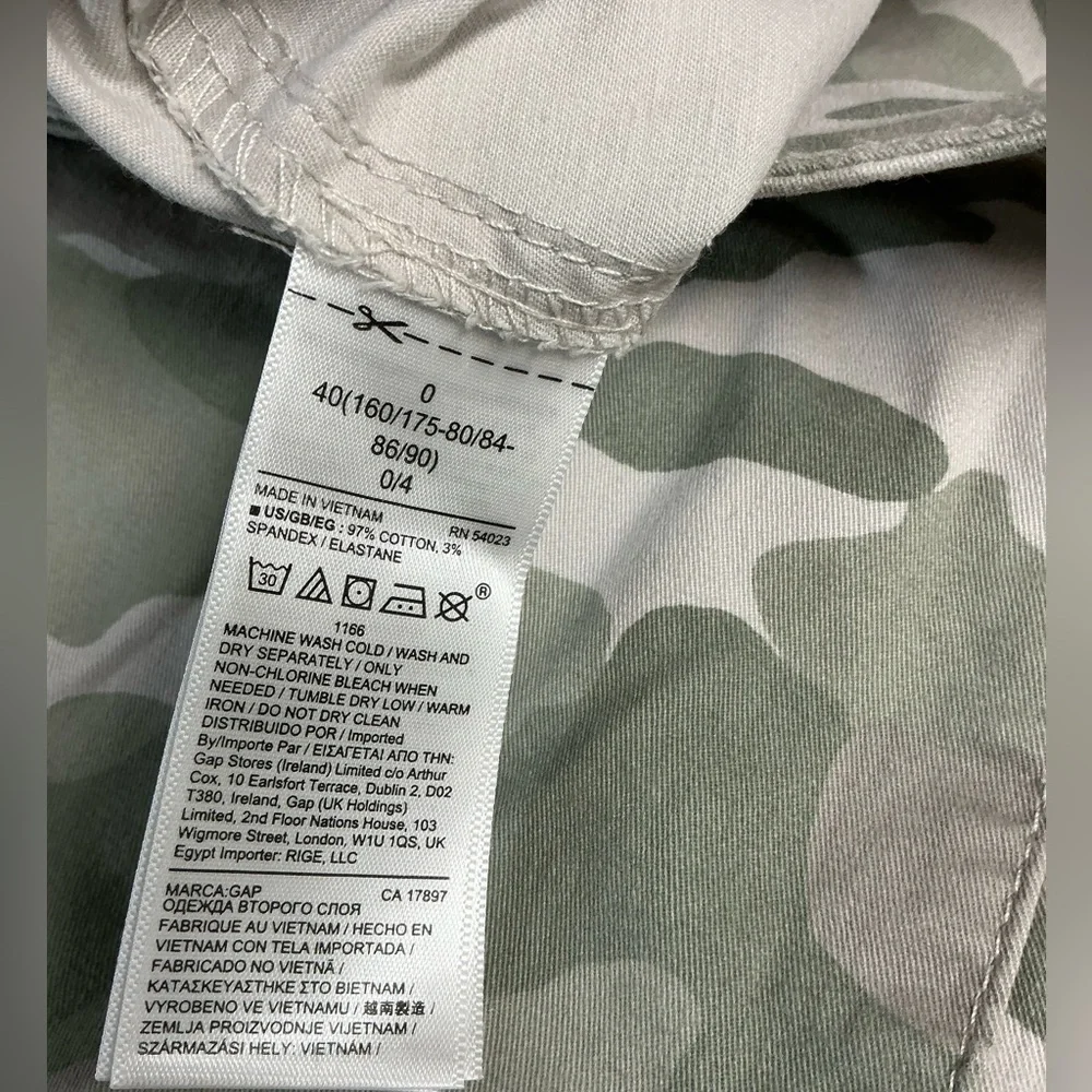 GAP Women's Girlfriend Khakis Camouflage Straight Leg - Picture 4 of 10